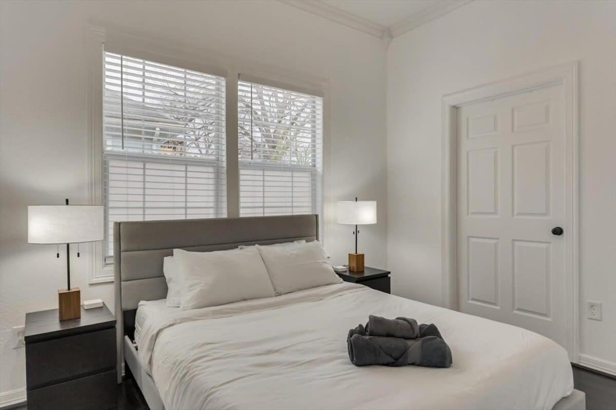 Holiday home Newly Renovated Bishop Arts